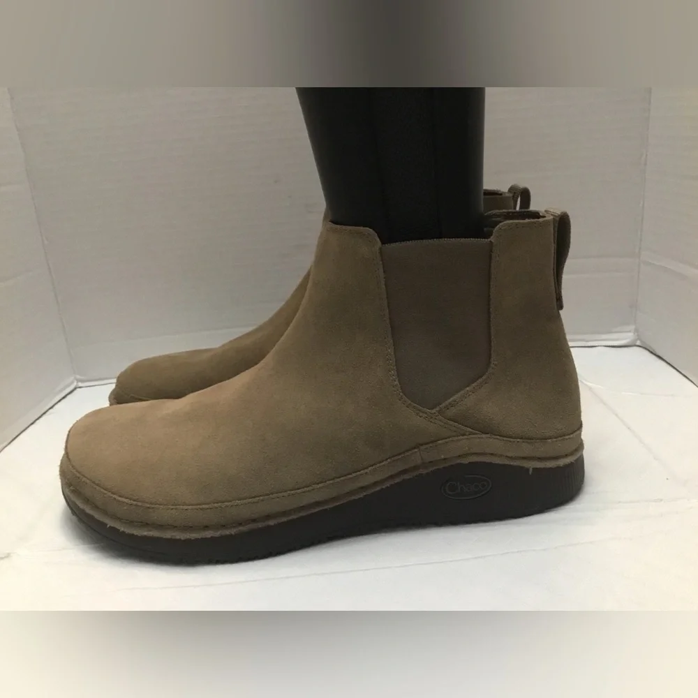 Chaco Men's Suede Chukka Boots in Tan